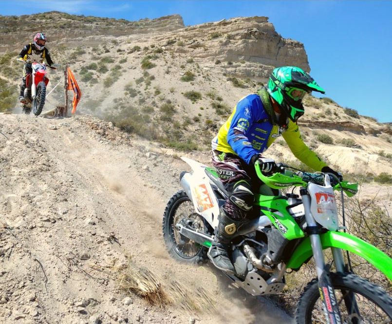 Godoy disfrutó de las motos y quads del Enduro del Valle
