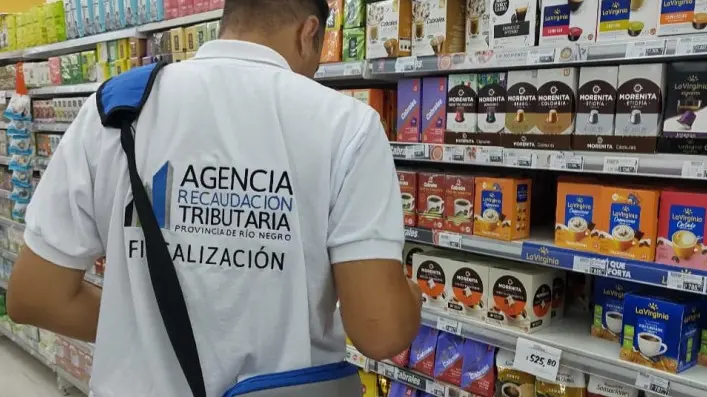 Defensa del Consumidor detectó productos vencidos en supermercados