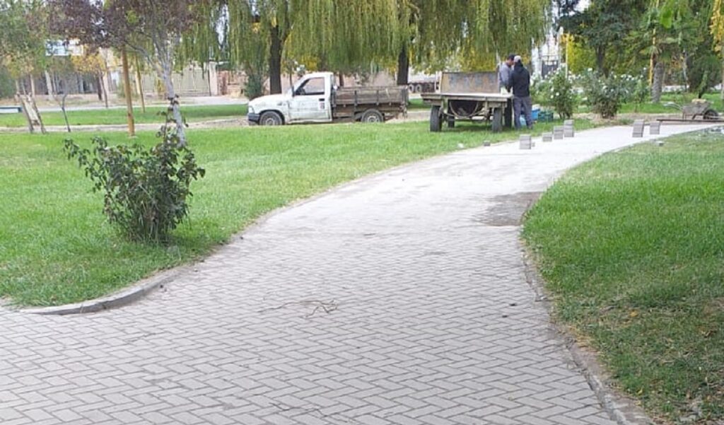 Avanzan los trabajos en la plaza Pulmón Ecológico