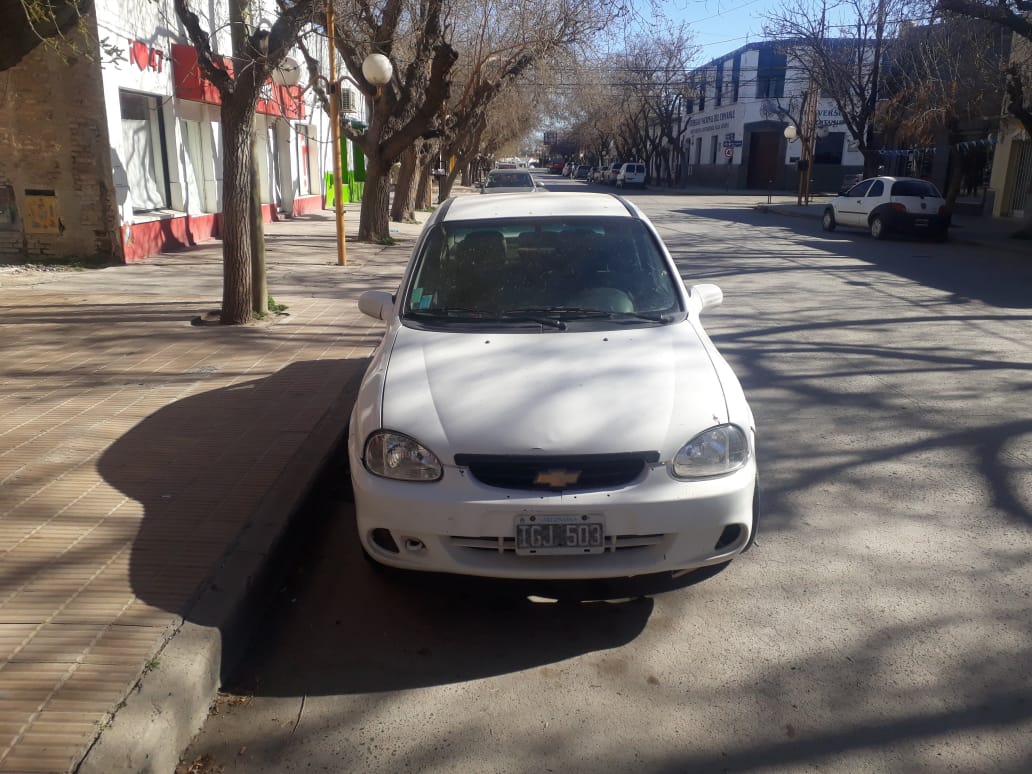 Chichinales: se llevaron un auto estacionado en la vía pública