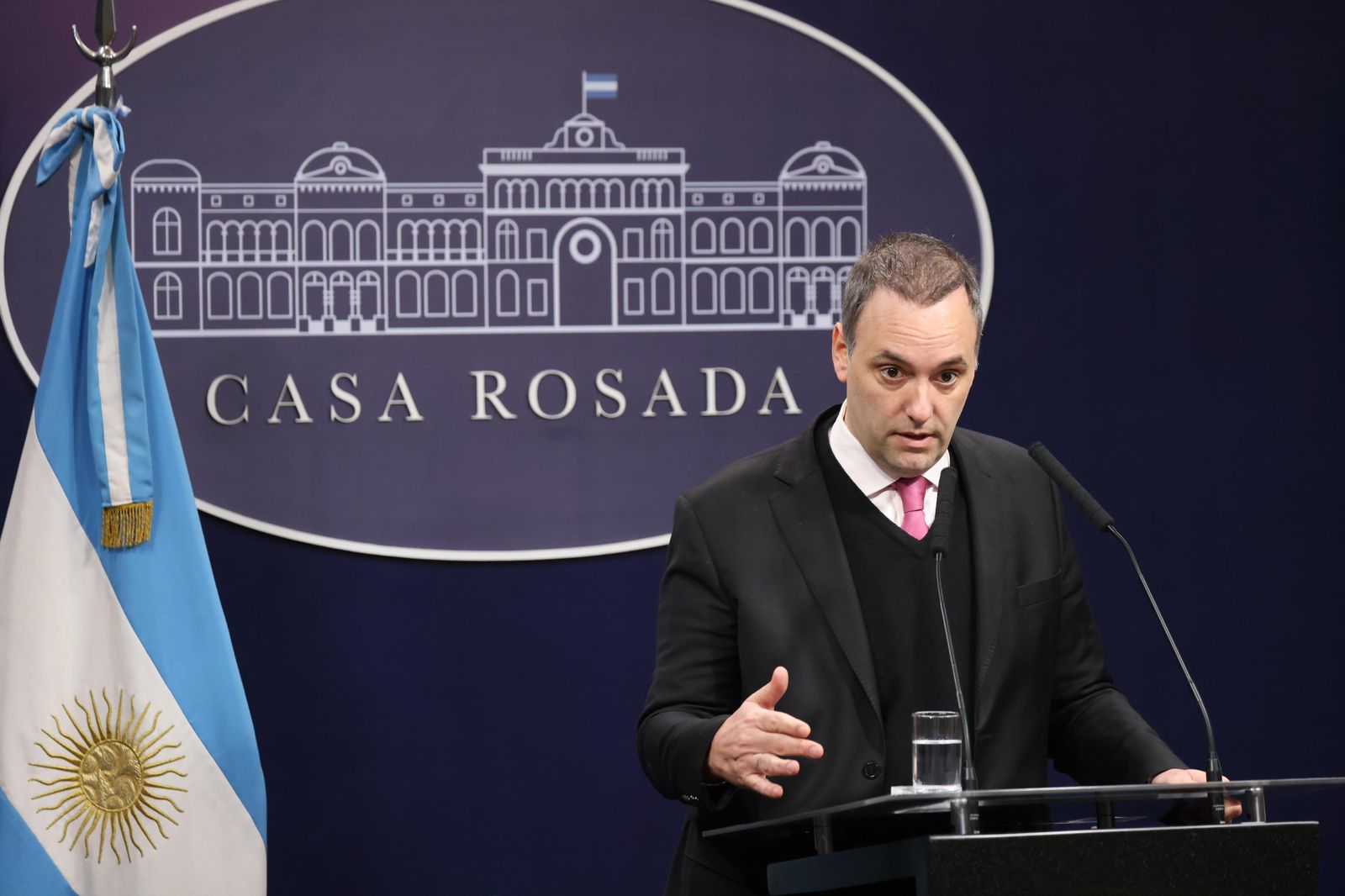 Conferencia de prensa del Vocero Presidencial Manuel Adorni