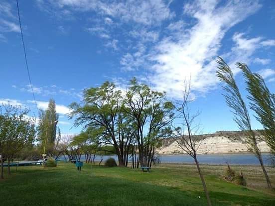 El clima: despedimos la semana con tiempo cálido y ventoso