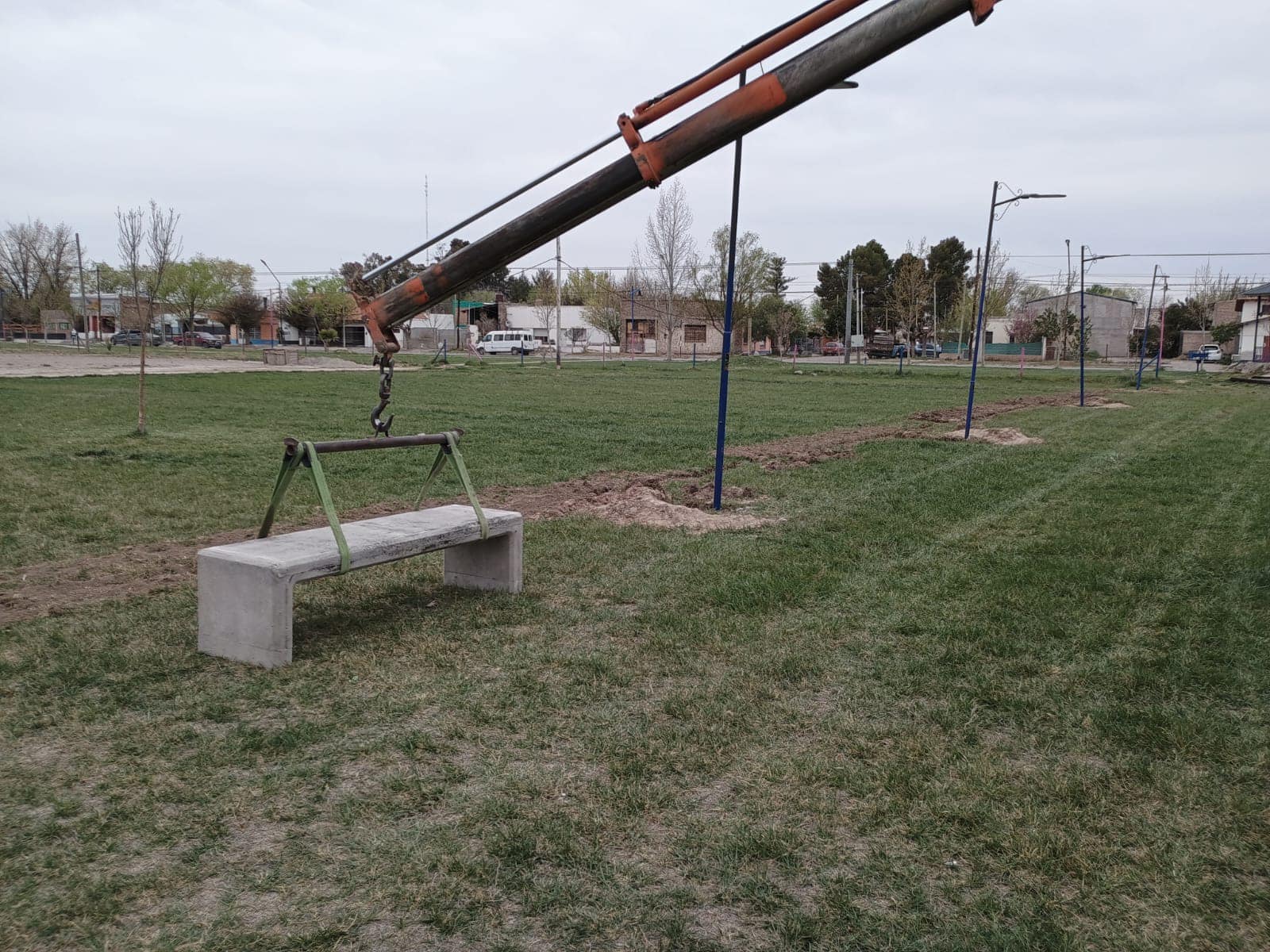 Avanzan la obra de la Plaza de la Juventud en Huergo