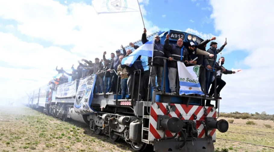 A toda marcha: llega el Tren Solidario con donaciones para el Alto Valle