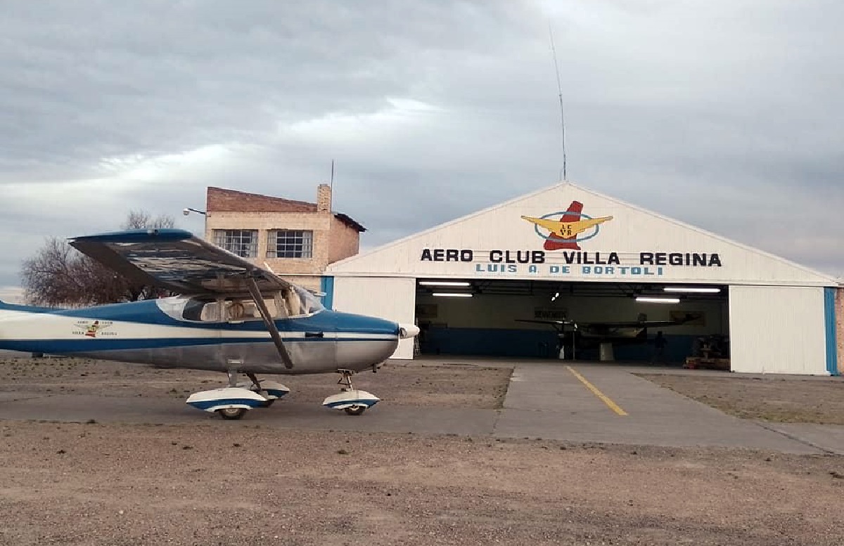 Charla informativa para interesados en curso de pilotos en el aeroclub