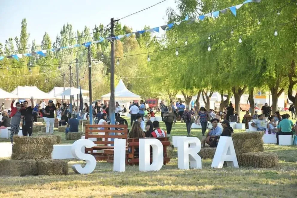 Se ultiman detalles y ya se palpita el Festival de la Sidra en Roca