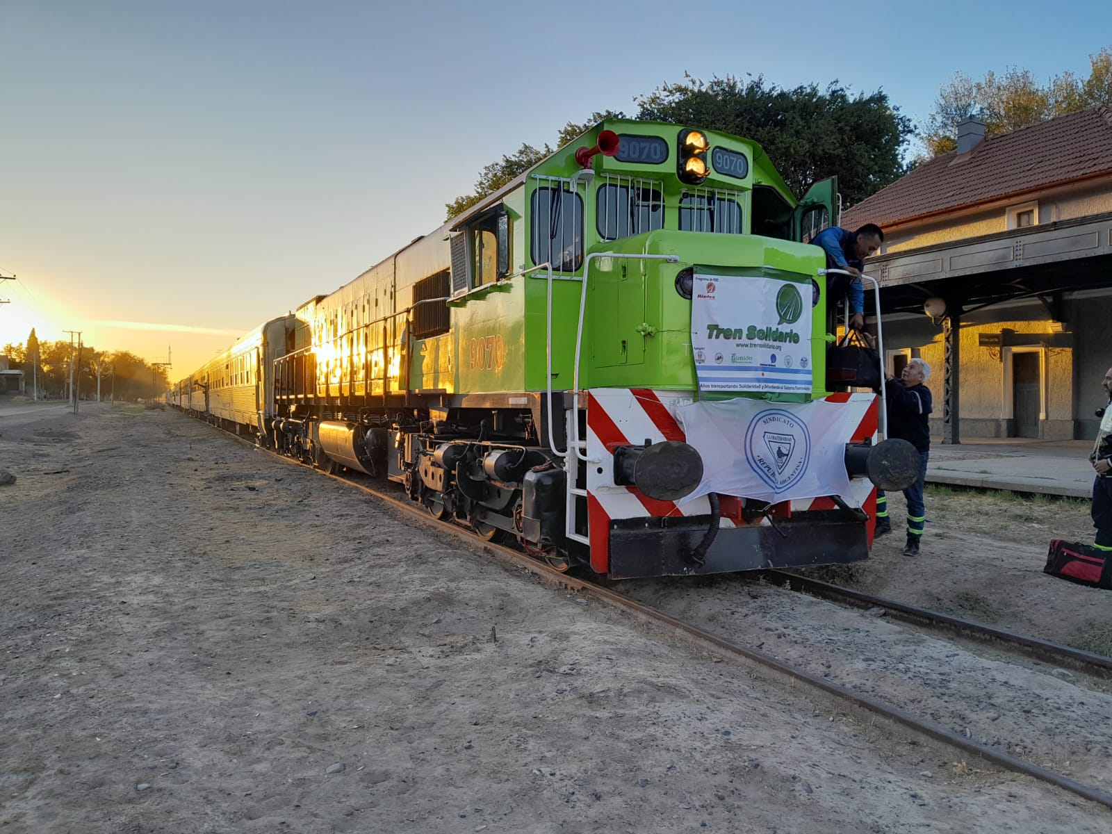 «Estamos súper emocionados»: el Tren Solidario sigue recorriendo Río Negro